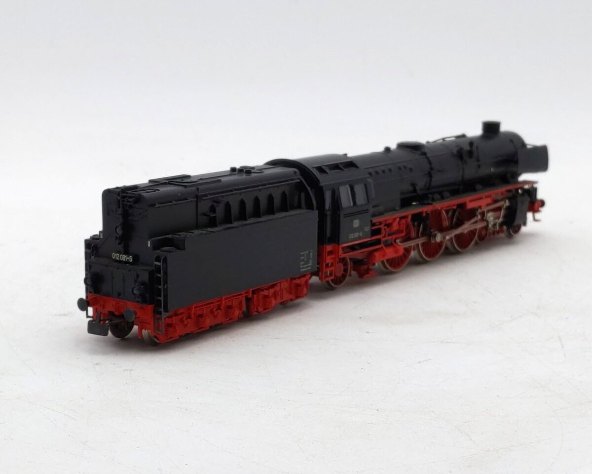Marklin 8310 HO Scale Deutsche Bundesbahn Class 012 4-6-2 Steam Engine & Tender LN/Box