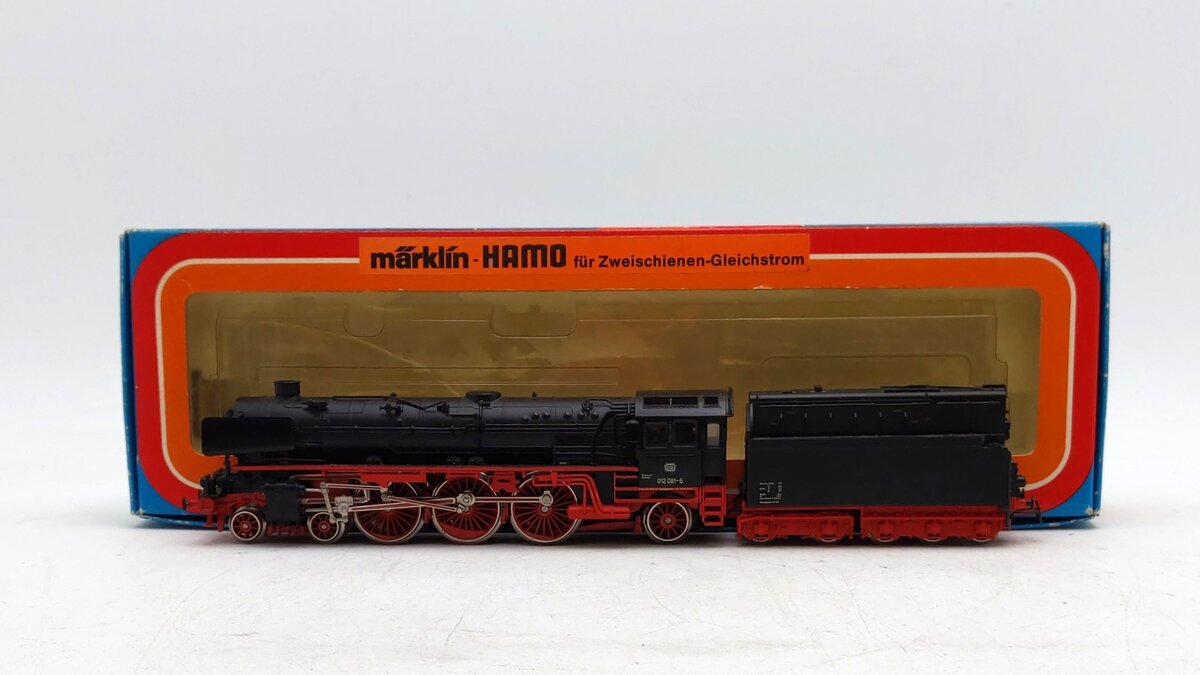 Marklin 8310 HO Scale Deutsche Bundesbahn Class 012 4-6-2 Steam Engine & Tender LN/Box