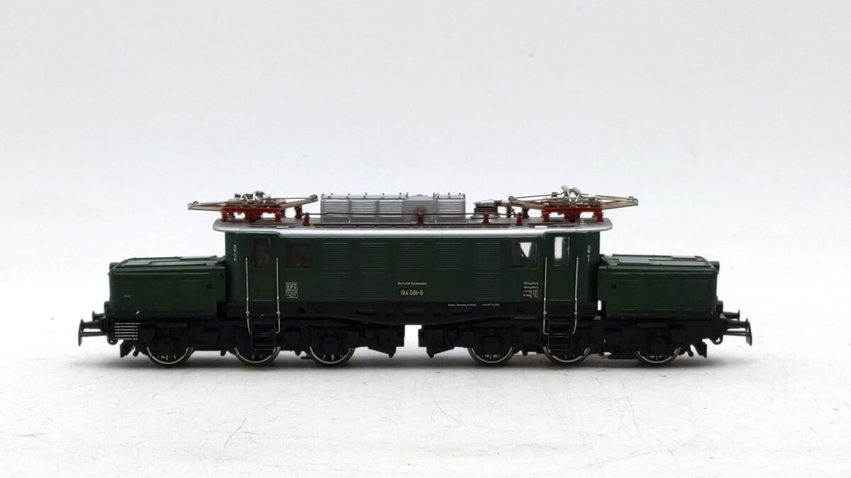 Marklin 8322 HO Scale DB E94-276 Electric Locomotive EX/Box