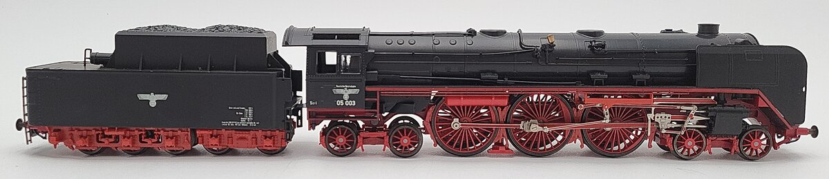 Liliput 10503 Deutsche Reichsbahn 4-6-4 Steam Loco. & Tender #05003 EX/Box