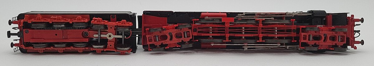 Liliput 10503 Deutsche Reichsbahn 4-6-4 Steam Loco. & Tender #05003 EX/Box