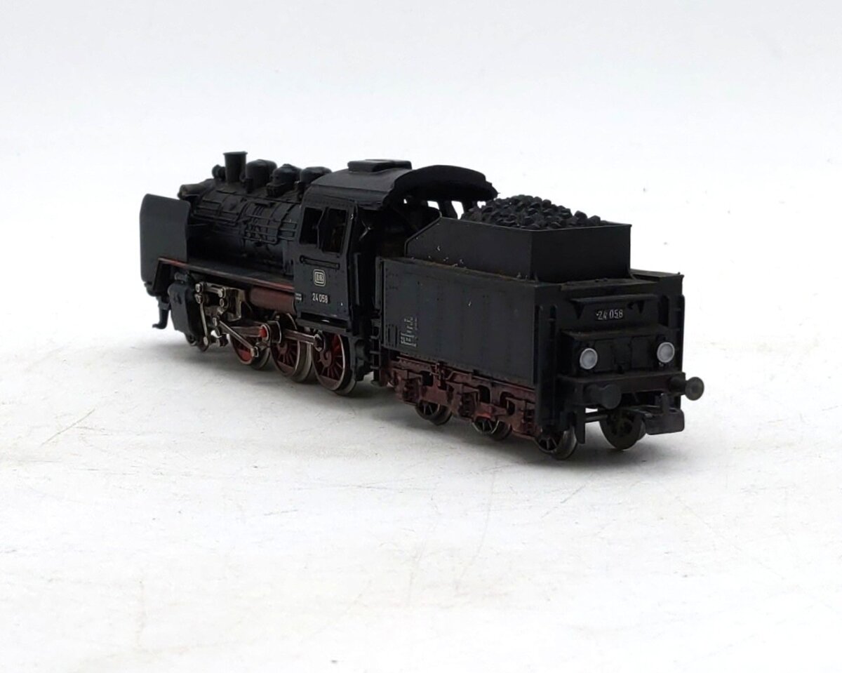 Marklin 8303 HO Scale Deutsche Bundesbahn (DB) 2-6-0 Steam Locomotive -Custom/Box