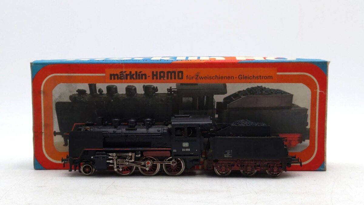 Marklin 8303 HO Scale Deutsche Bundesbahn (DB) 2-6-0 Steam Locomotive -Custom/Box