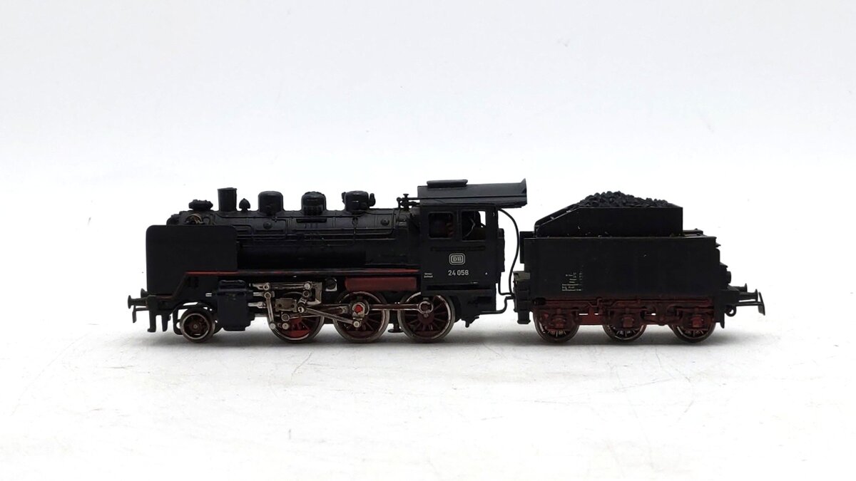 Marklin 8303 HO Scale Deutsche Bundesbahn (DB) 2-6-0 Steam Locomotive -Custom/Box