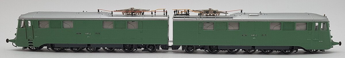 Roco 63771 HO Scale SBB Ae 8/14 Electric Locomotive #11852 EX/Box