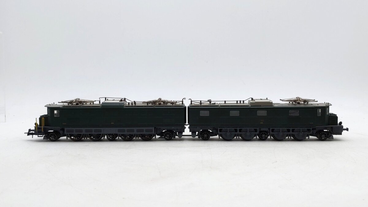 Trix 22580 HO Scale Swiss Federal Railways Ae8/14 Double Electric Locomotive EX/Box