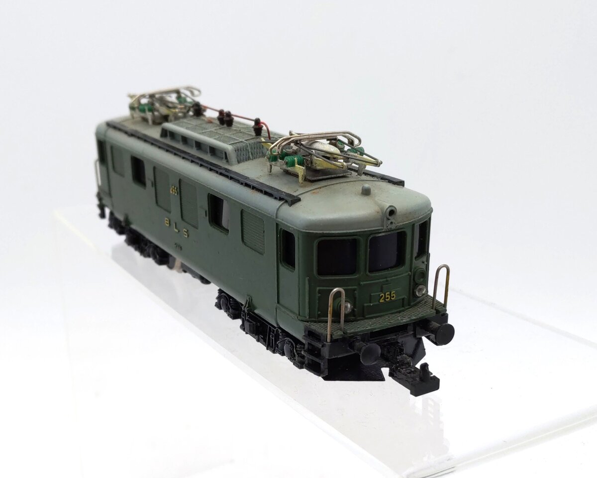 Trix For Rivarossi 21661 HO Scale BLS Swiss Ae 4/4 Electric Locomotive #255 VG