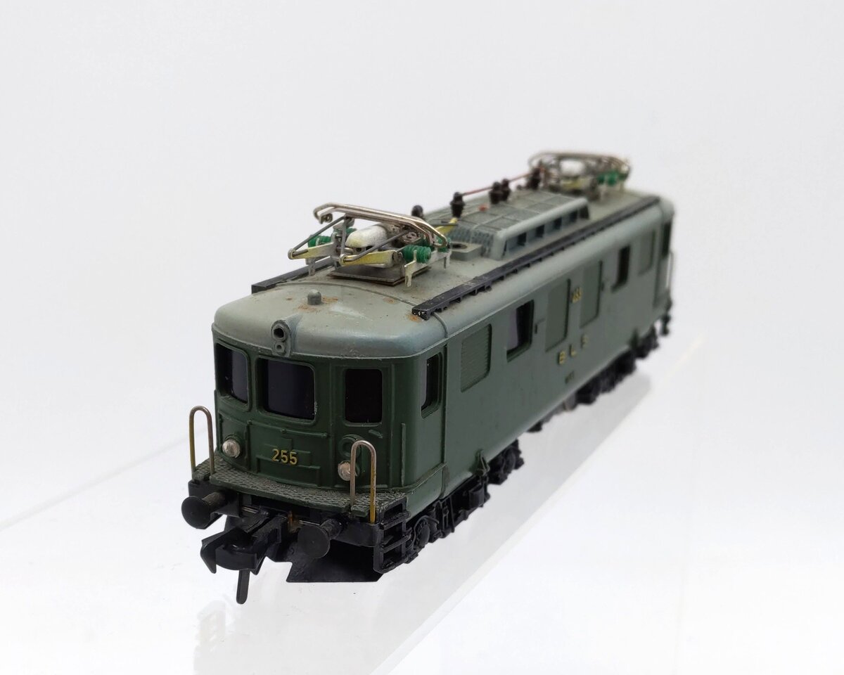 Trix For Rivarossi 21661 HO Scale BLS Swiss Ae 4/4 Electric Locomotive #255 VG