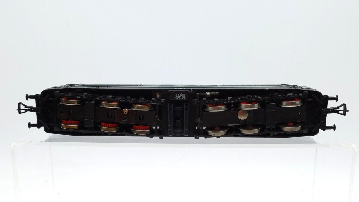 Fleischmann 4380 HO Scale Deutsche Bundesbahn Class 151 Electric Locomotive EX/Box