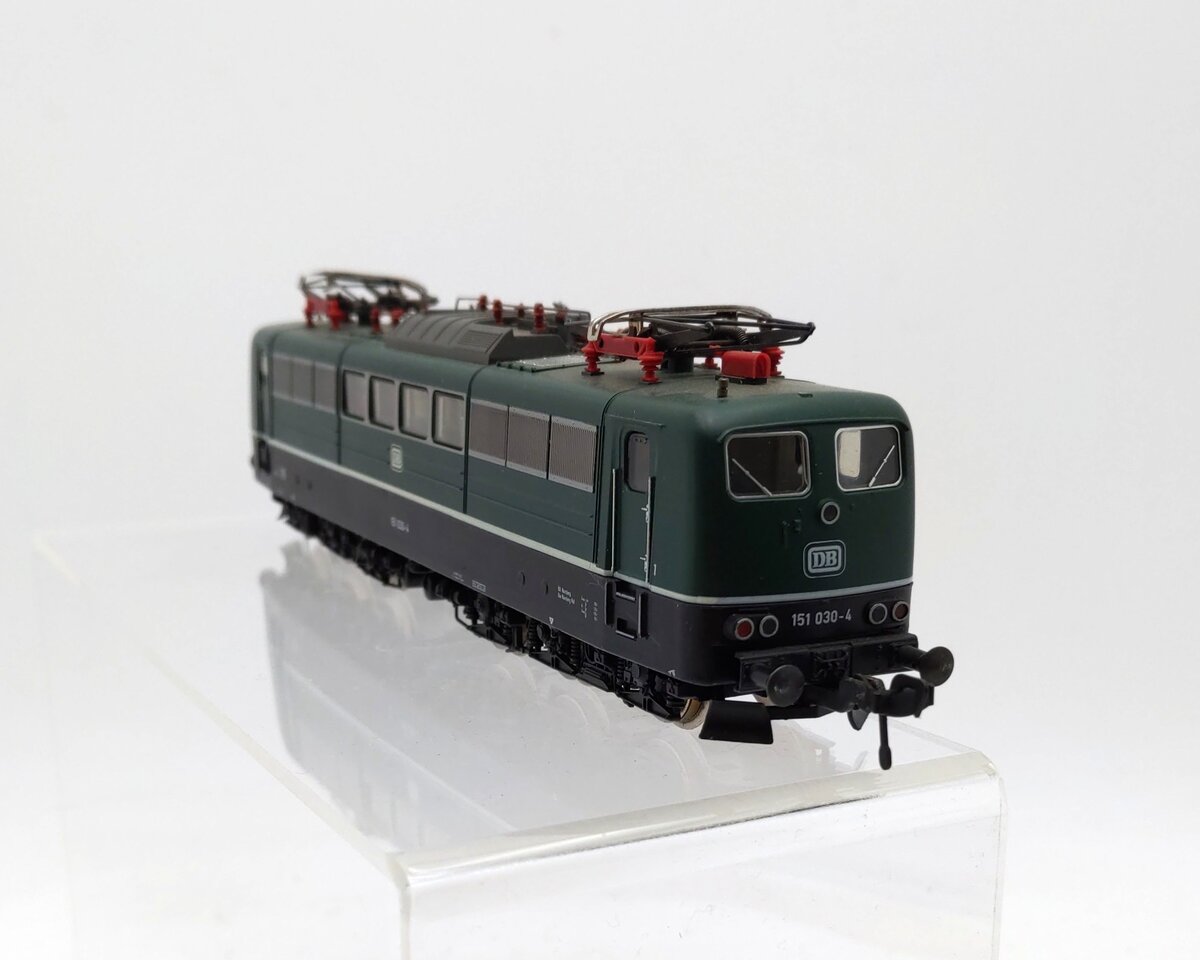 Fleischmann 4380 HO Scale Deutsche Bundesbahn Class 151 Electric Locomotive EX/Box