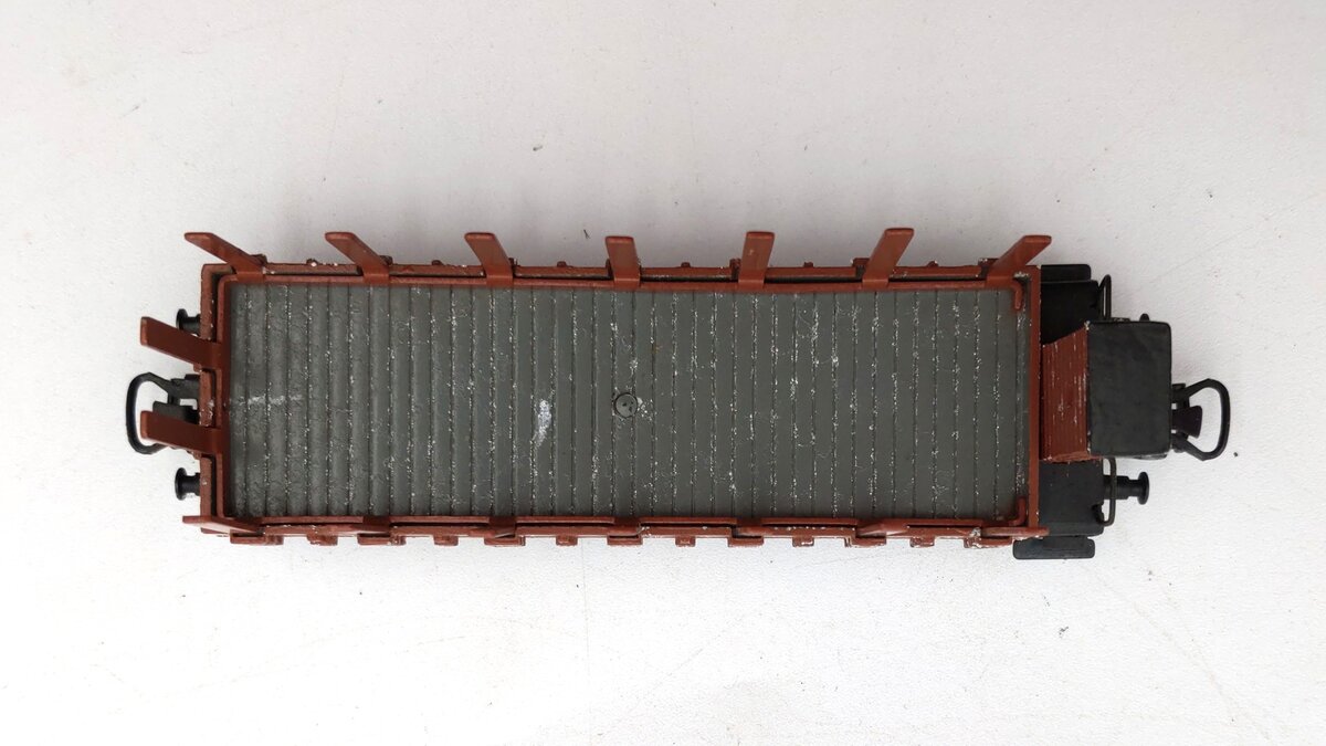 Marklin 321G Vintage HO Scale Die Cast Flatcar w/Stakes VG