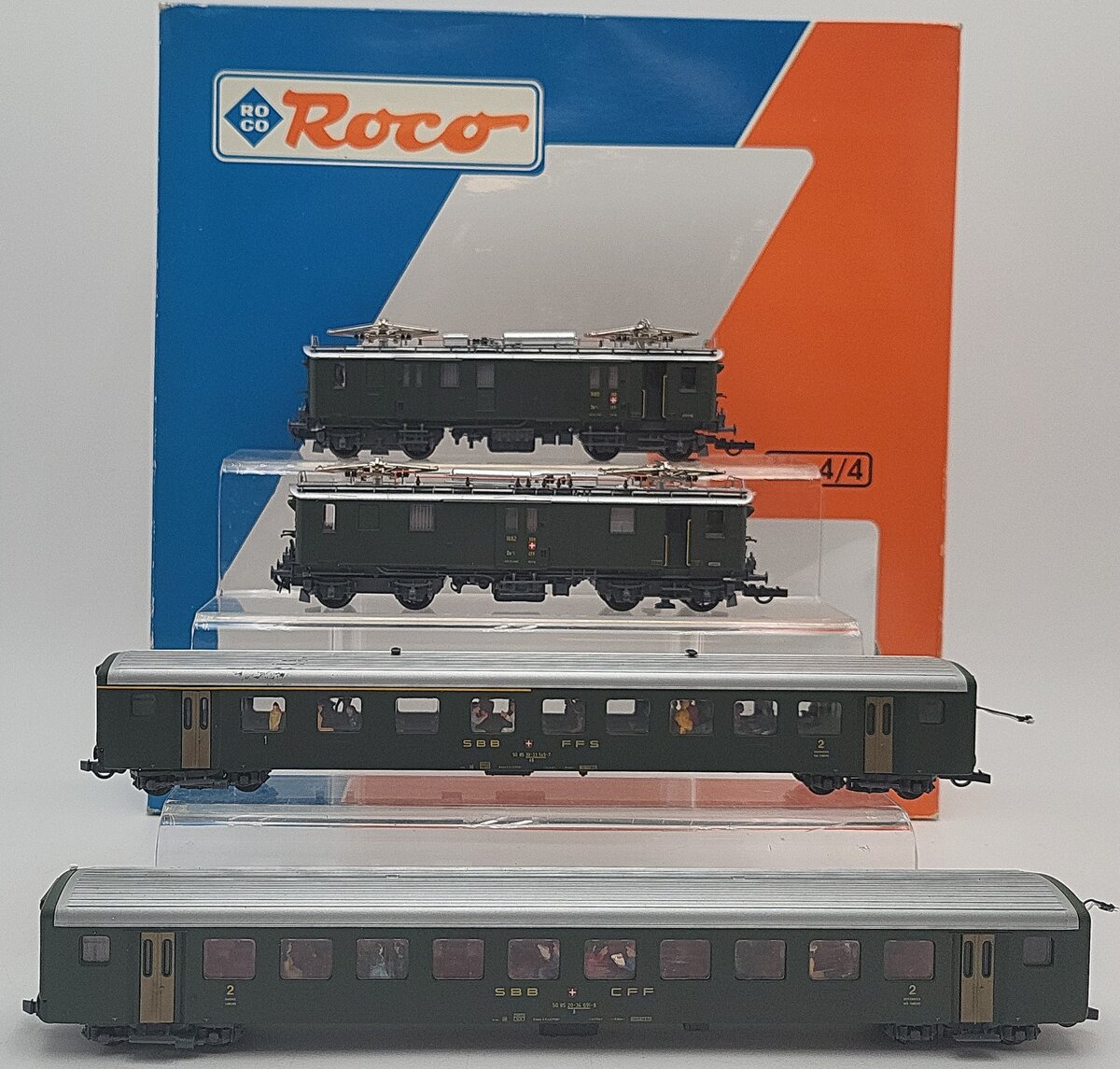 Roco 43024 HO Scale SBB De 4/4 Railway Electric Engine & Passenger Car Set EX/Box