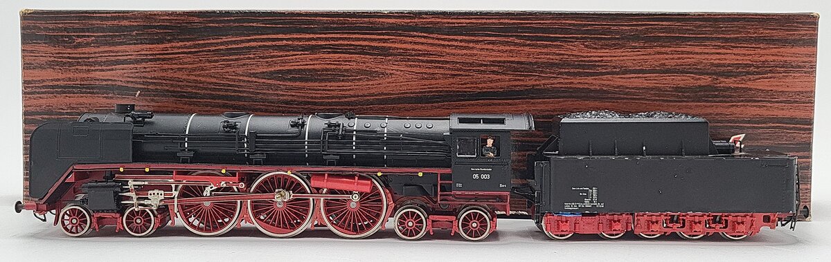 Liliput 10503 Deutsche Reichsbahn 4-6-4 Steam Loco. & Tender #05003 EX/Box