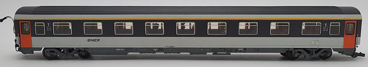 Roco 44667 HO Scale SNCF 1st Class Corail Coach Car EX/Box