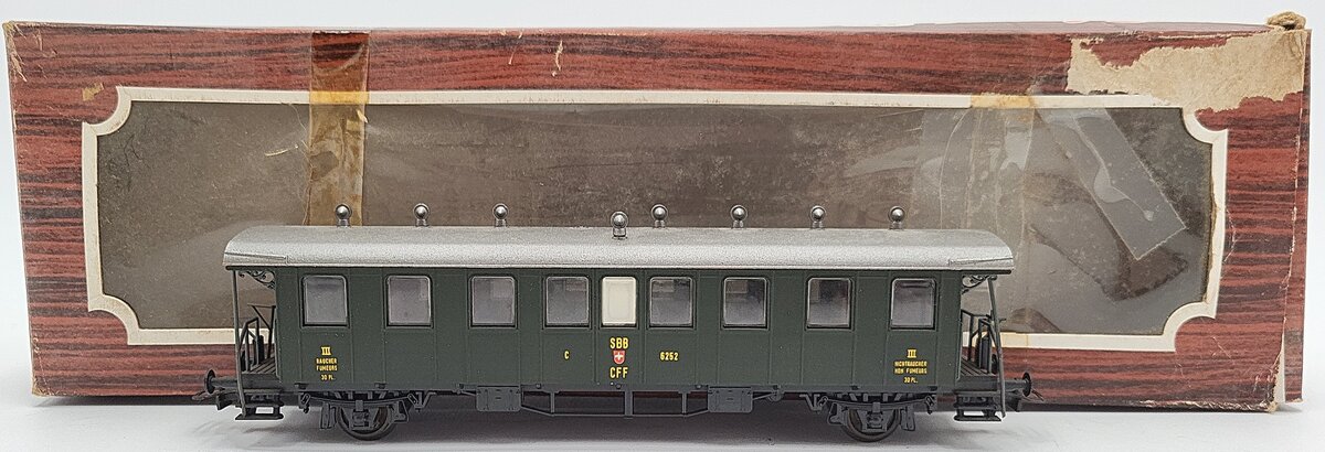 Liliput 27850 HO Scale SBB 3rd Class Rail Passenger Car EX/Box