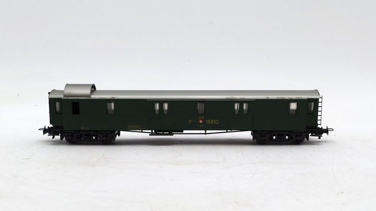 Marklin 4146 HO Scale Swiss Federal Railways SBB F40 Express Luggage Car #18810 VG/Box