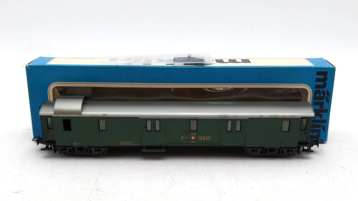 Marklin 4146 HO Scale Swiss Federal Railways SBB F40 Express Luggage Car #18810 VG/Box
