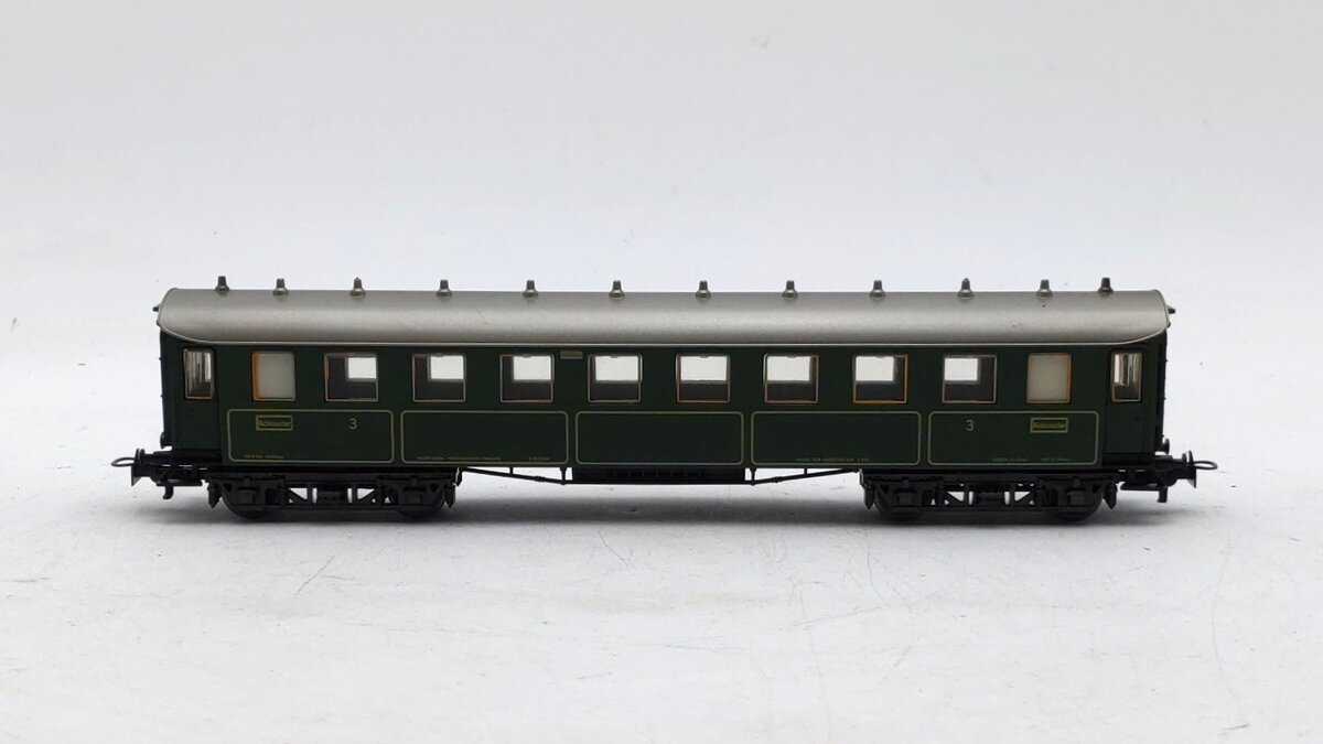 Marklin 4135 HO Scale Nichtroucher K.Bay.Sts.B. 3rd Class Passenger Car VG/Box