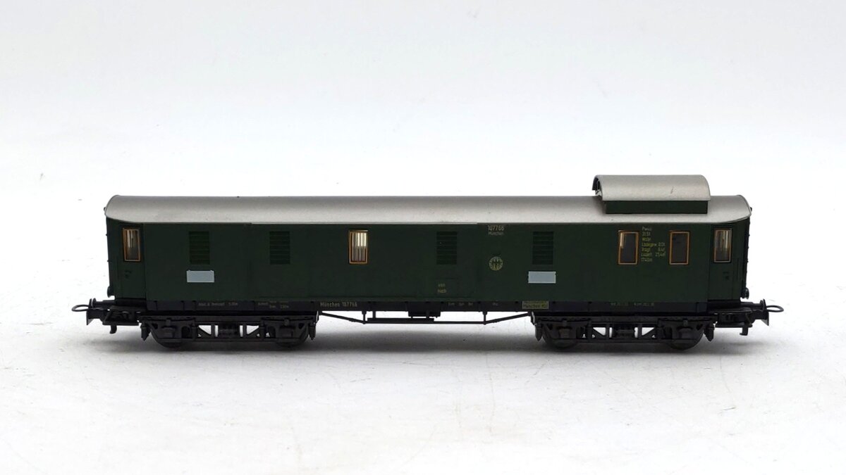 Marklin 4137 HO Scale Deutsche Reichsbahn (DRG) Munchen Baggage Car #107766 VG/Box