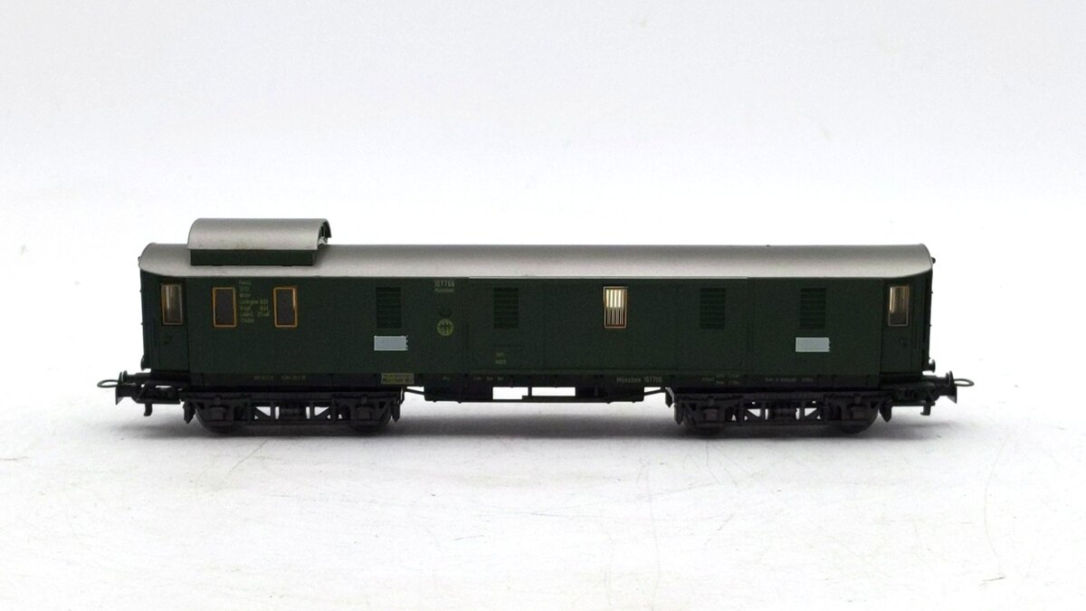 Marklin 4137 HO Scale Deutsche Reichsbahn (DRG) Munchen Baggage Car #107766 VG/Box