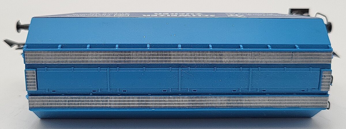 Roco 46393 HO Scale SBB Zucker Covered Hopper Car EX/Box