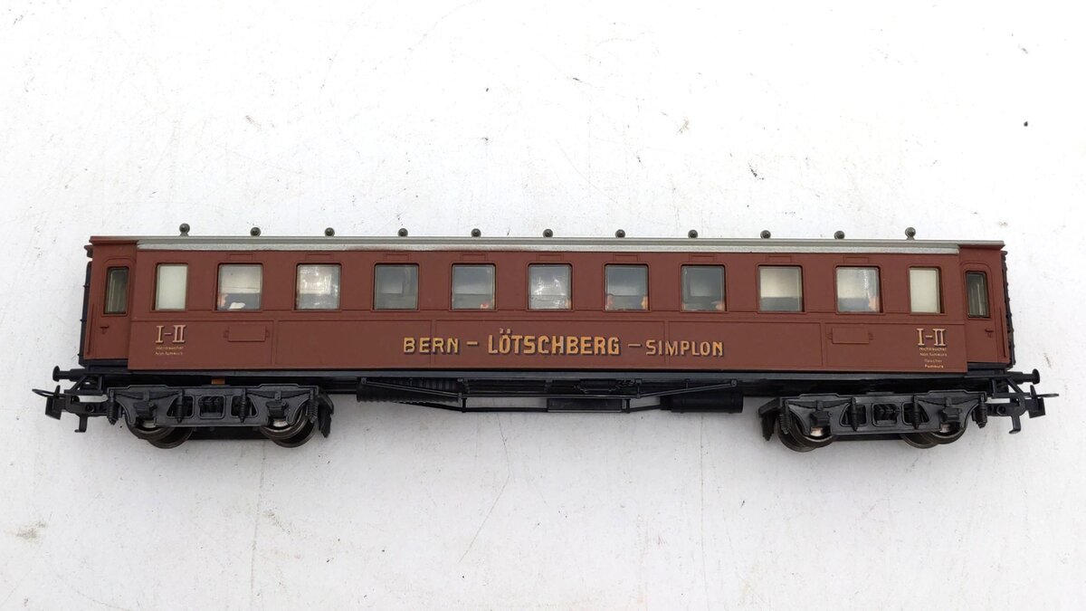 Marklin 4138 HO Scale Bern Lötschberg Simplon Railway BLS C4 Car Custom/Box