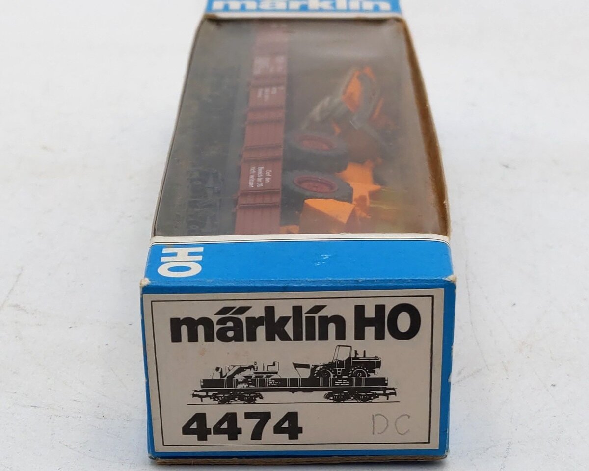 Marklin 4474 HO Scale Flatcar w/ 2 Tractors EX/Box