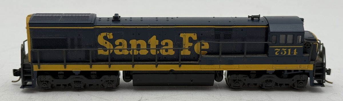 Kato 176-17D N ATSF U30C Pre 1972 Freight Diesel Locomotive #7514 LN/Box