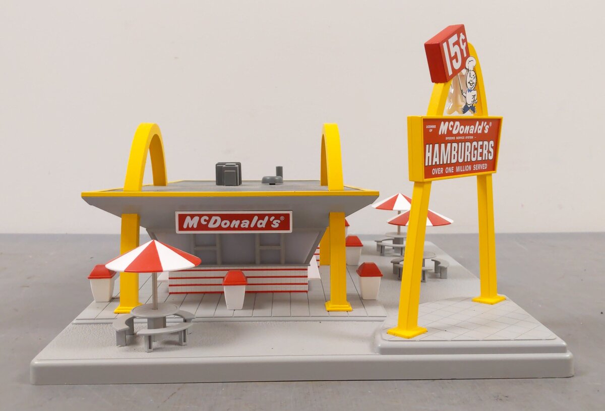 MTH 30-9034 O McDonald's Original Restaurant Building EX/Box