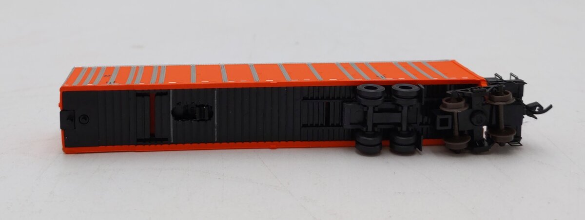 Deluxe Innovations 180501 N Scale Railroader Schneider National Trailer