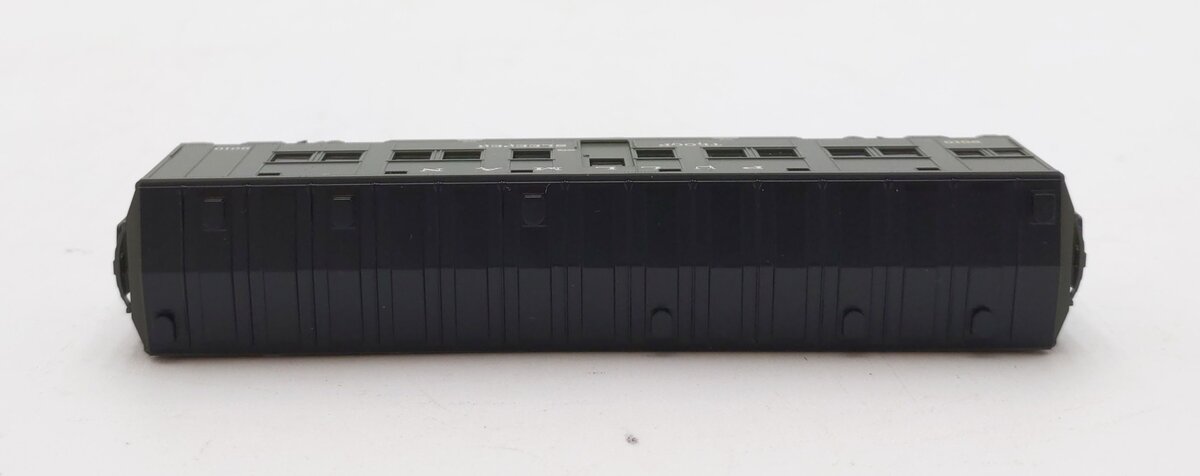Micro-Trains 11600011 N US Office of Defense 50' Troop Sleeper Car #9010 NIB