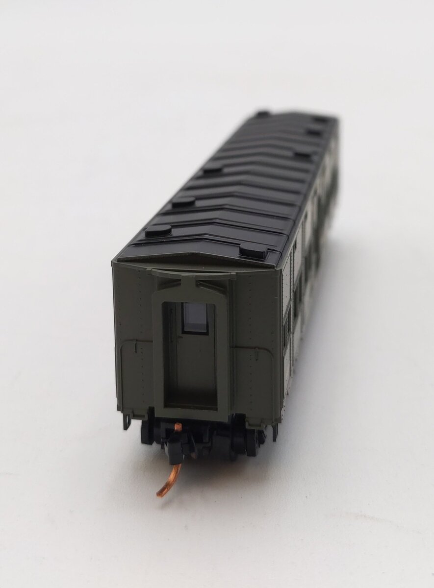 Micro-Trains 11600011 N US Office of Defense 50' Troop Sleeper Car #9010 NIB