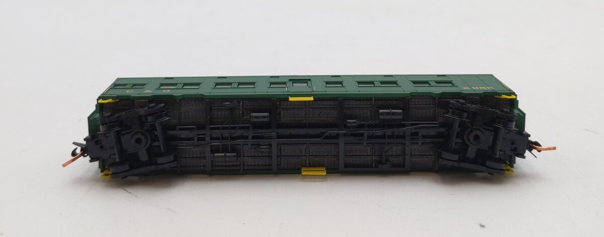 Micro-Trains 11600032 N Scale Chesapeake & Ohio 50' Troop Sleeper Car #X955 NIB