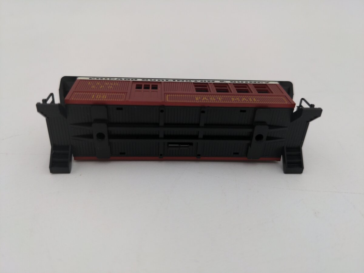 Roundhouse 8522 N Scale Chicago Burlington & Quincy 34' Overton Combine Car Kit LN/Box