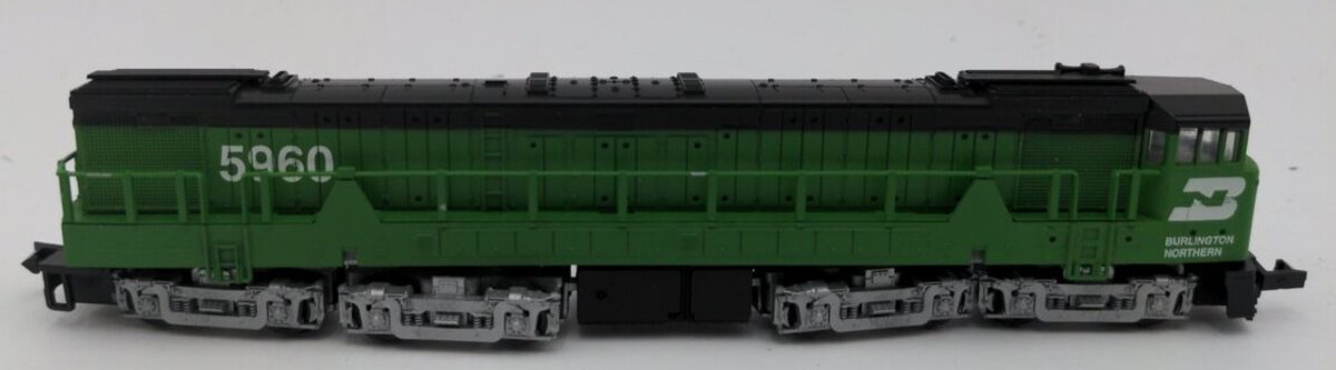 Con-Cor 001-003302 N Scale Burlington Northern GE U-50 Diesel Locomotive #5960