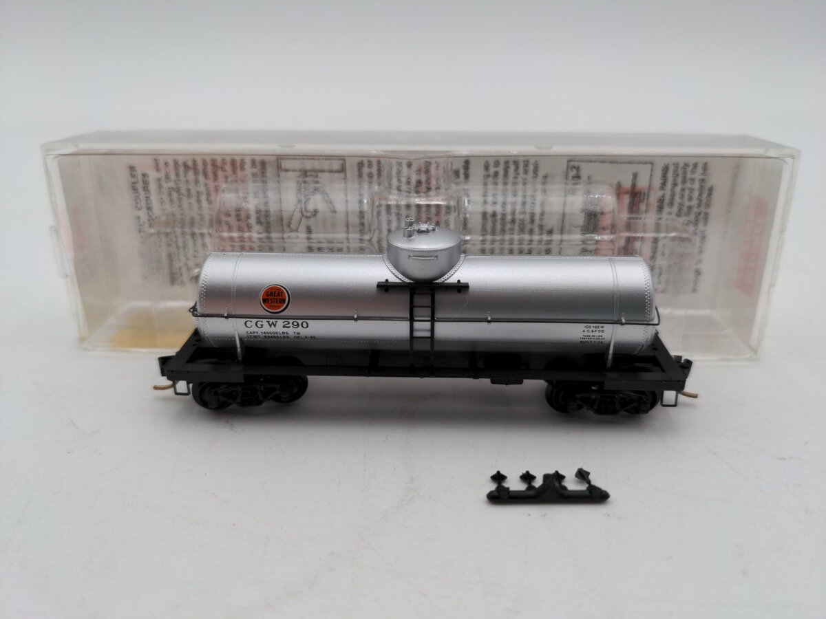 Micro-Trains 06500400 N Chicago Great Western 39' Single Dome Tank Car #290 LN/Box