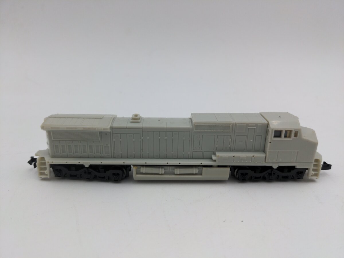 Bachmann 86051 N Undecorated GE Dash 8-40CW Diesel LN/Box