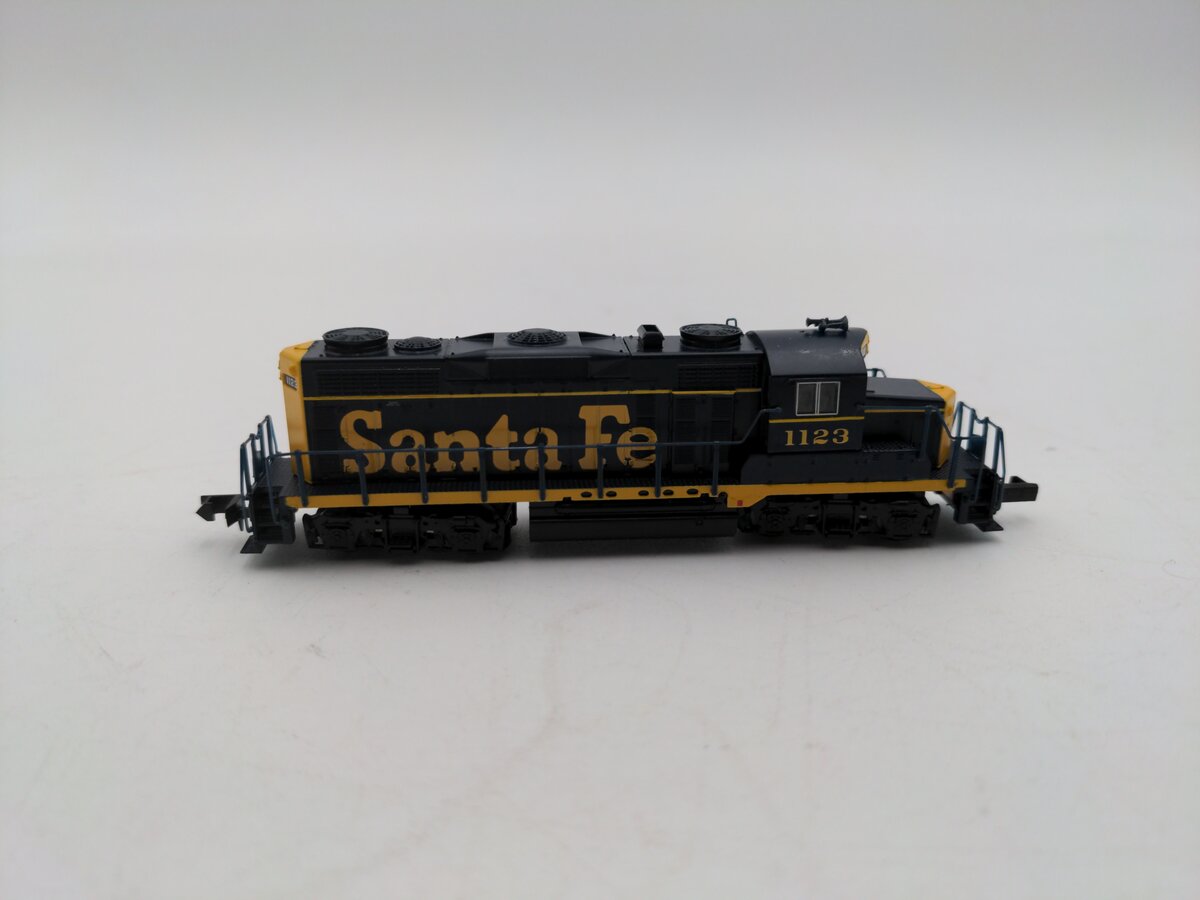 Life Like 7087 N Scale ATSF GP-20 Diesel Engine #1123 w/DCC LN/Box