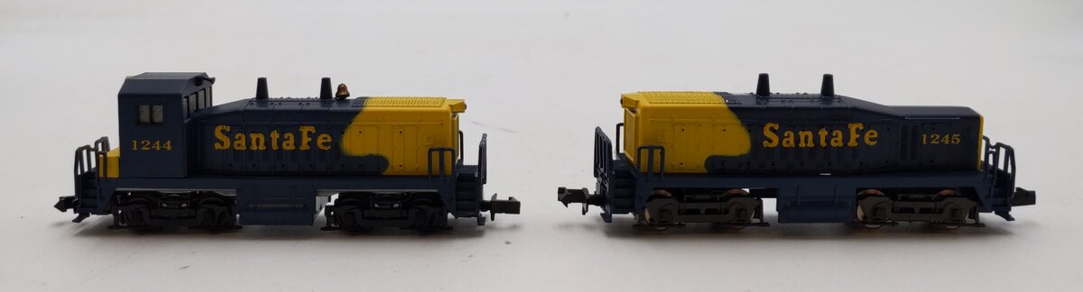 Con-Cor 0001-005002 N ATSF Powered & Nonpowered Diesel Locomotive Set #1245/Box