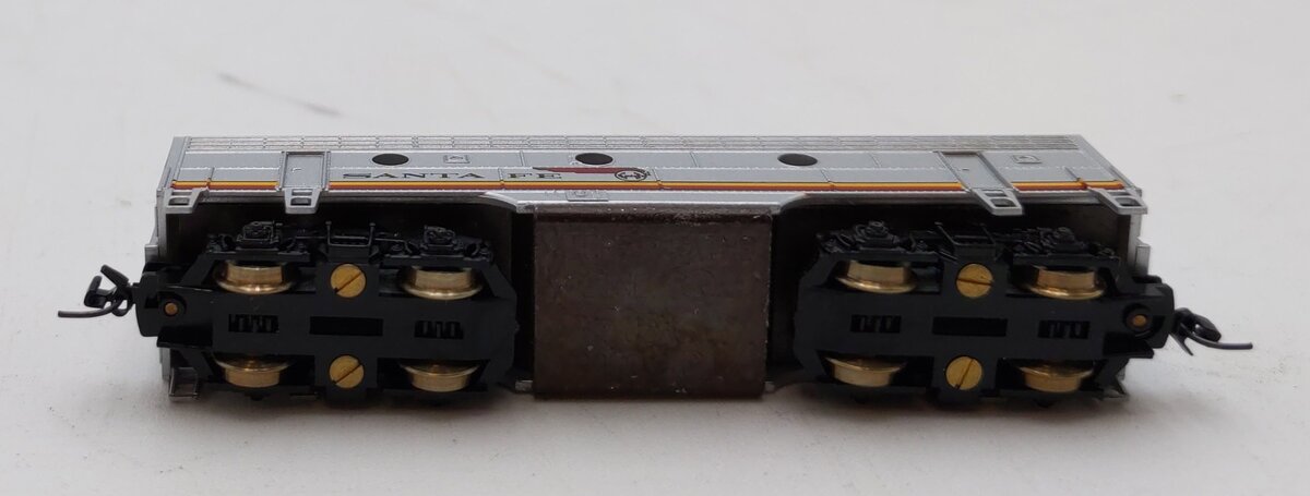 Micro-Trains 17007-2 Z Santa Fe F7-B Dummy Locomotive NIB