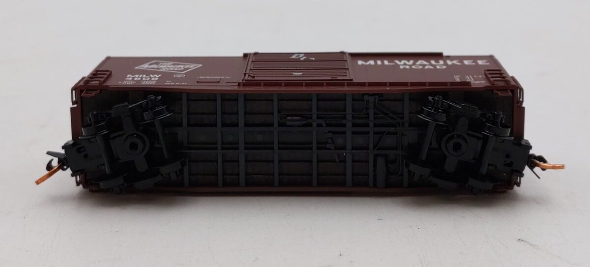 Micro-Trains 10100020 N Milwaukee Road 40' Single Door Hi-Cube Boxcar #4608 NIB