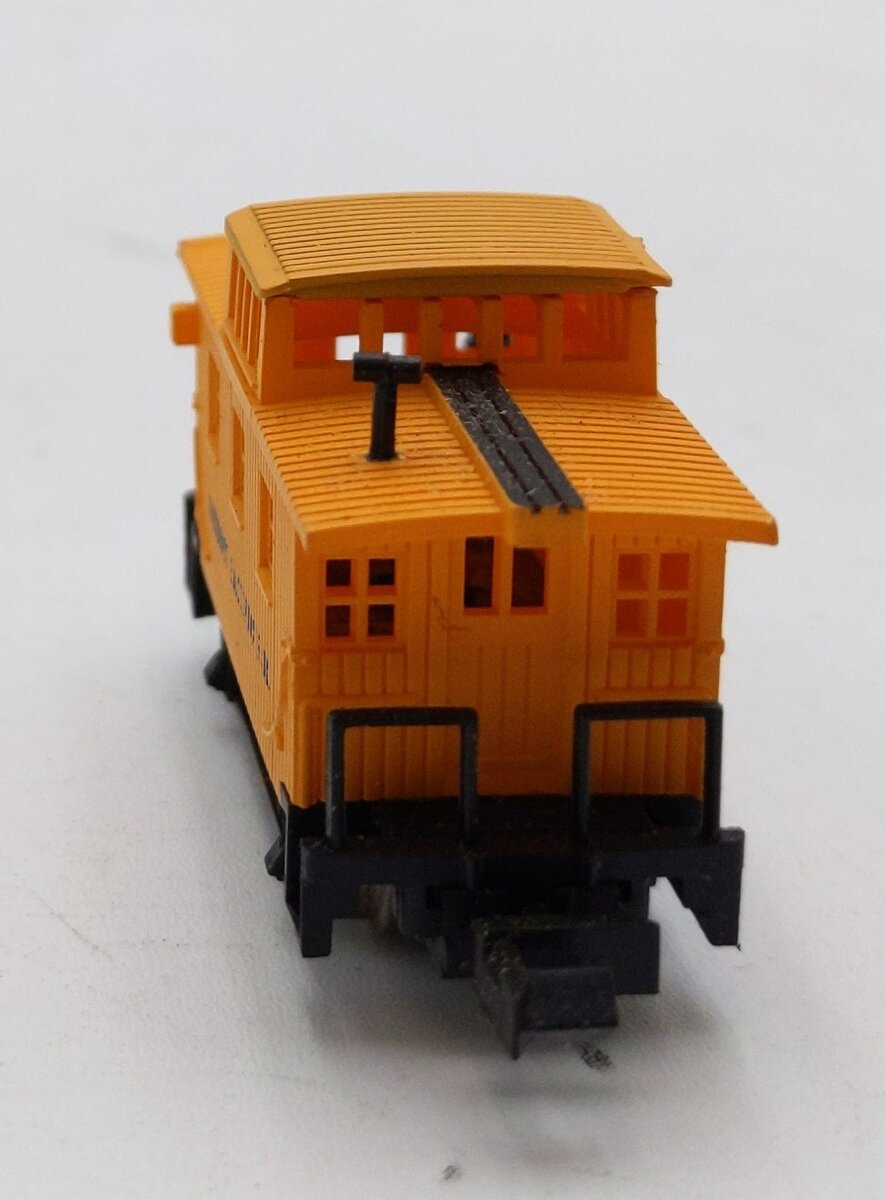 Bachmann 53-1054-24 N Scale Union Pacific 21' Old Time Caboose NIB