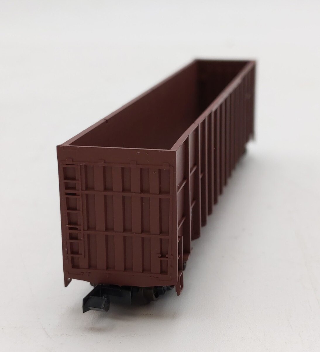 Deluxe Innovations 10020 N Union Pacific Gunderson Hi-Side100T Wood Chip Car NIB