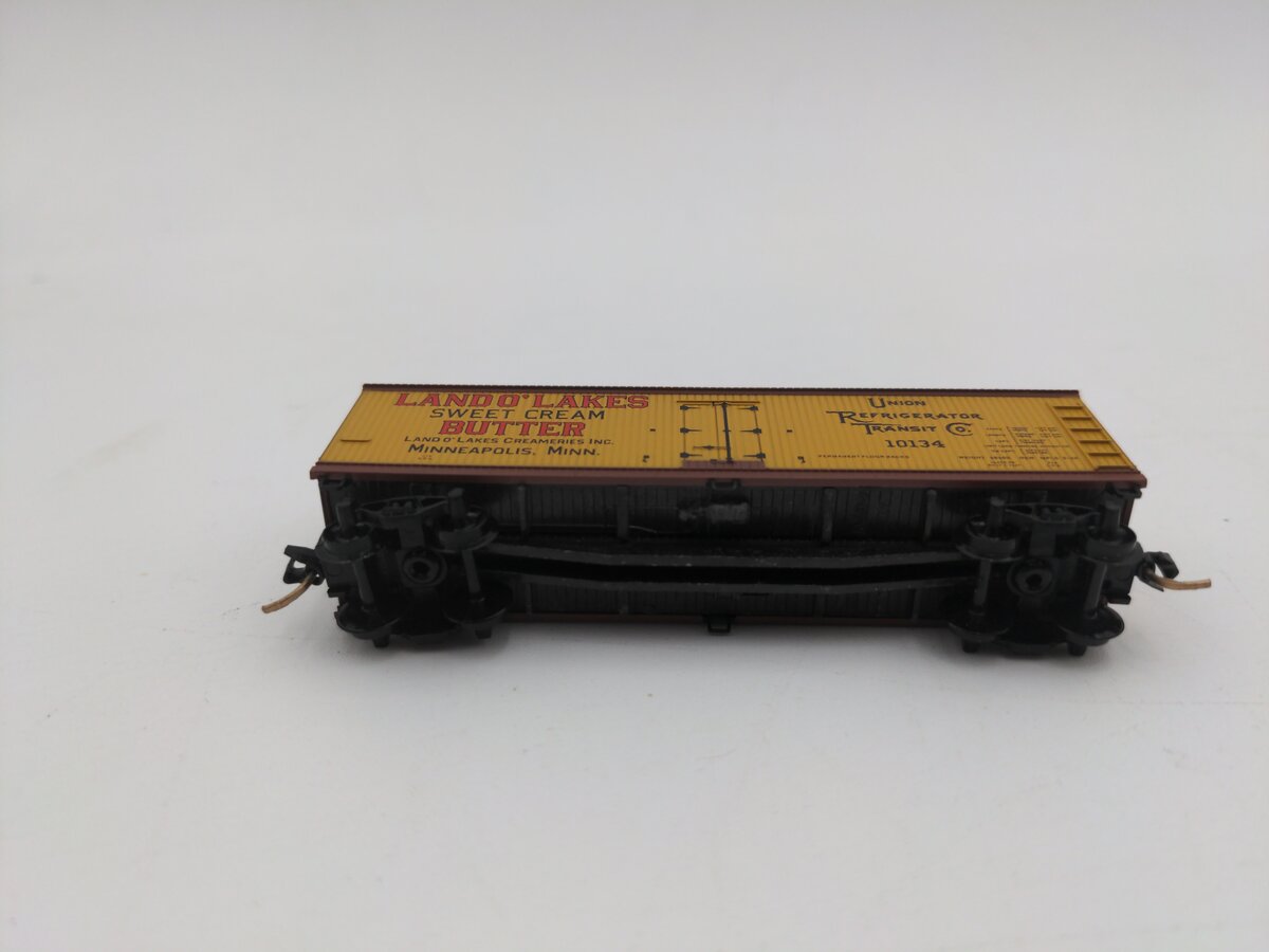 Micro-Trains 04900470 N Land O' Lakes 40' Double Sheathed Wood Reefer #10134 EX/Box