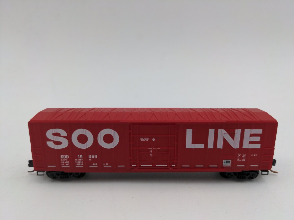 Micro-Trains 02700260 N SOO 50' Ribside Plug Door Boxcar w/o Roof Walk #19369 LN/Box