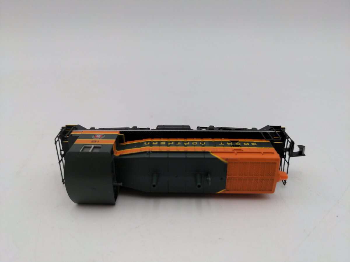 Life Like 7888 N Scale Great Northern SW9/1200 Diesel Locomotive #16 LN/Box