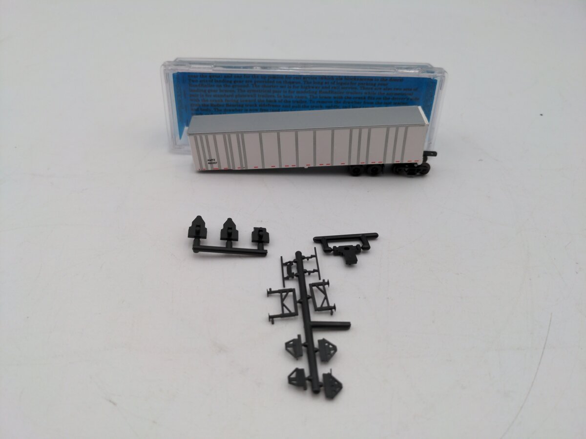 Deluxe Innovations 180301 N Scale Amtrak RoadRailer Trailer #460207