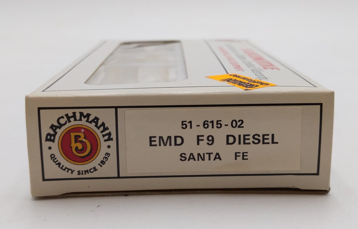 Bachmann N 51-615-02 EMD F9 Diesel Santa Fe #215 EX/Box