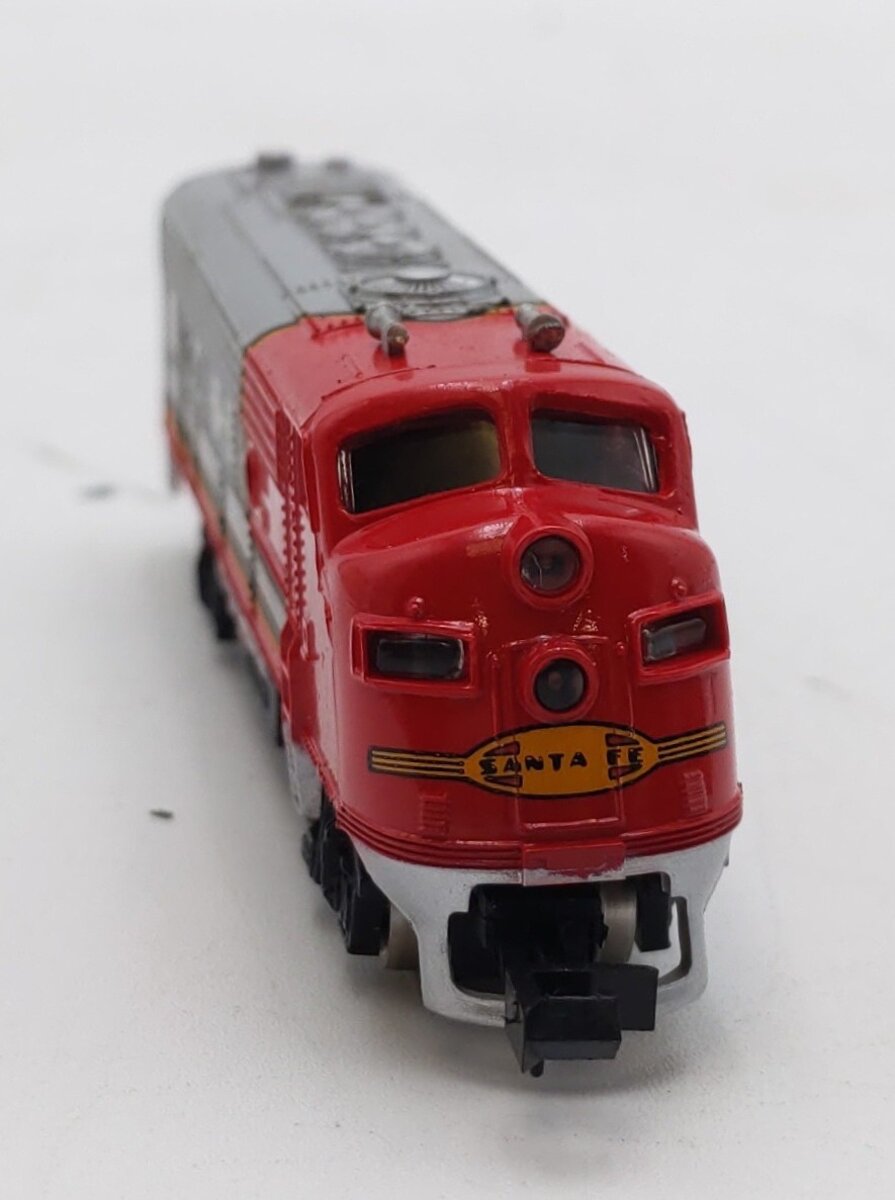 Bachmann N 51-615-02 EMD F9 Diesel Santa Fe #215 EX/Box