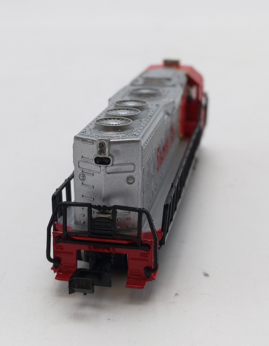 Bachmann 51-635-02 N Scale Santa Fe EMD GP40 Diesel Locomotive #890 EX/Box